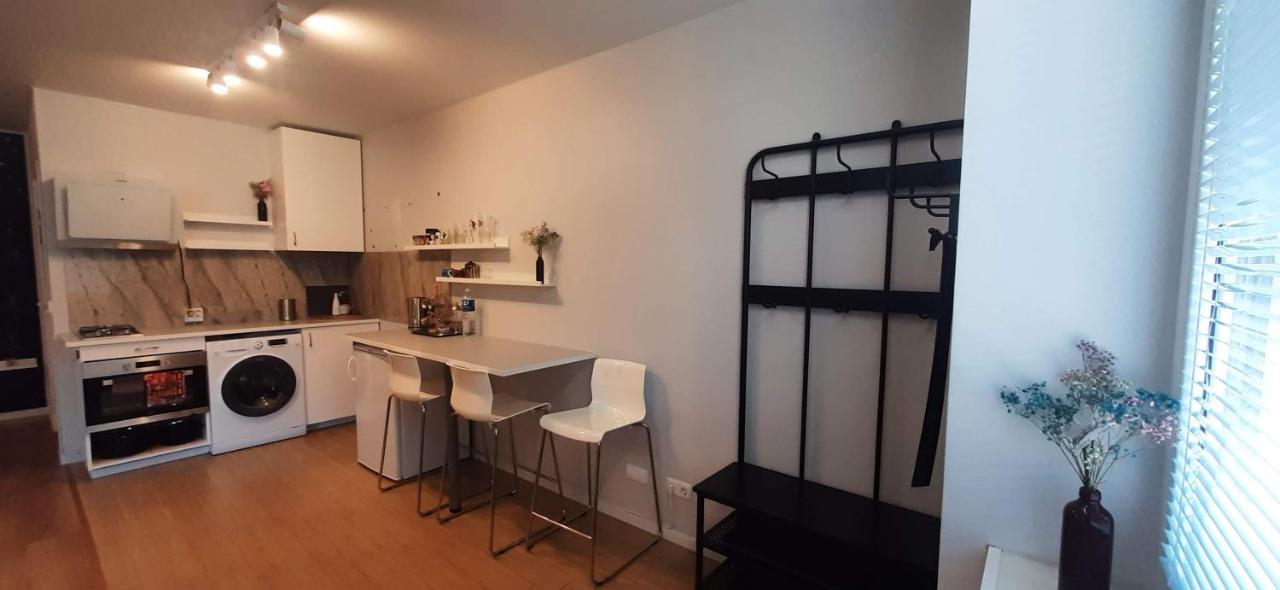 Elite Flats Two Bedroom Utena Ngoại thất bức ảnh